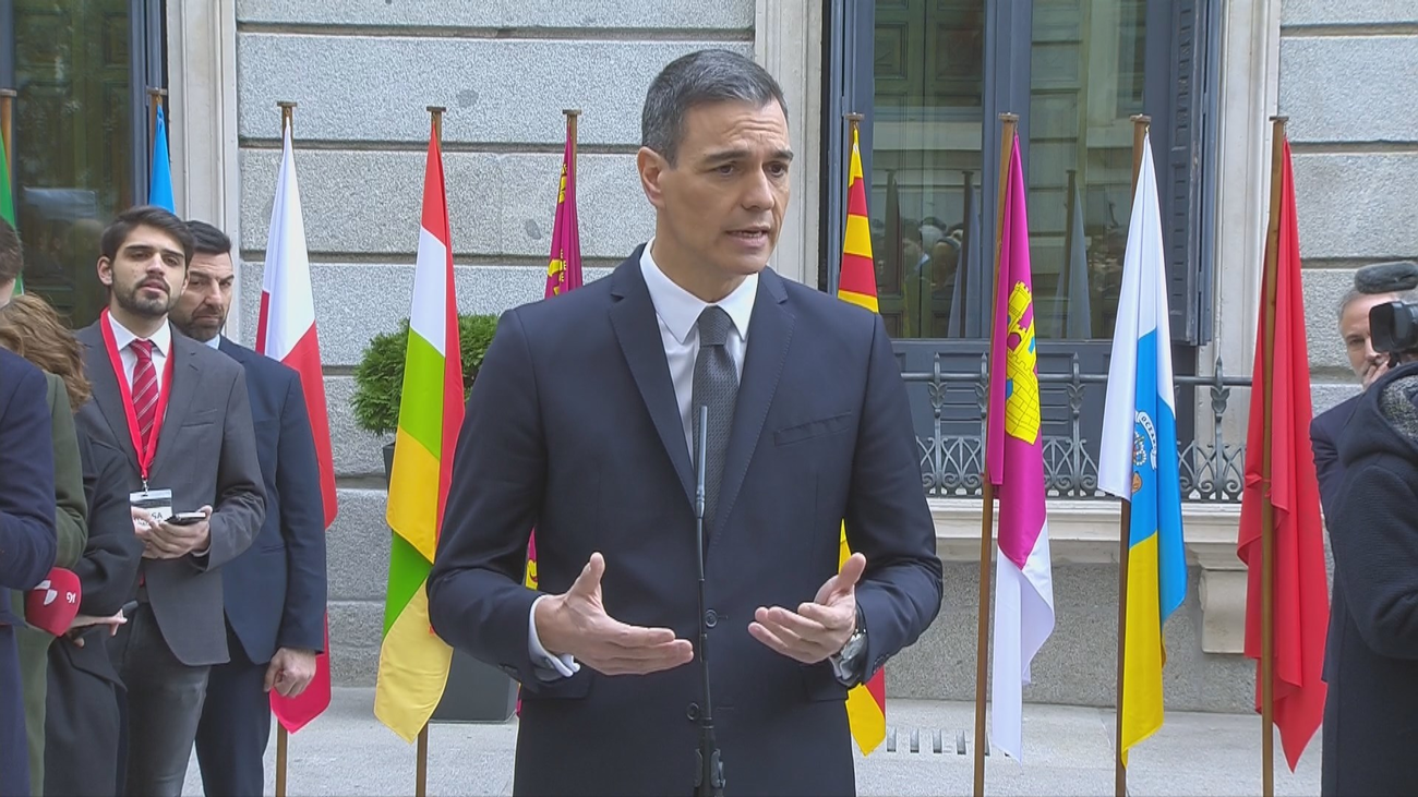 Sánchez "tiende la mano" al PP en el Día de la Constitución para renovar el CGPJ