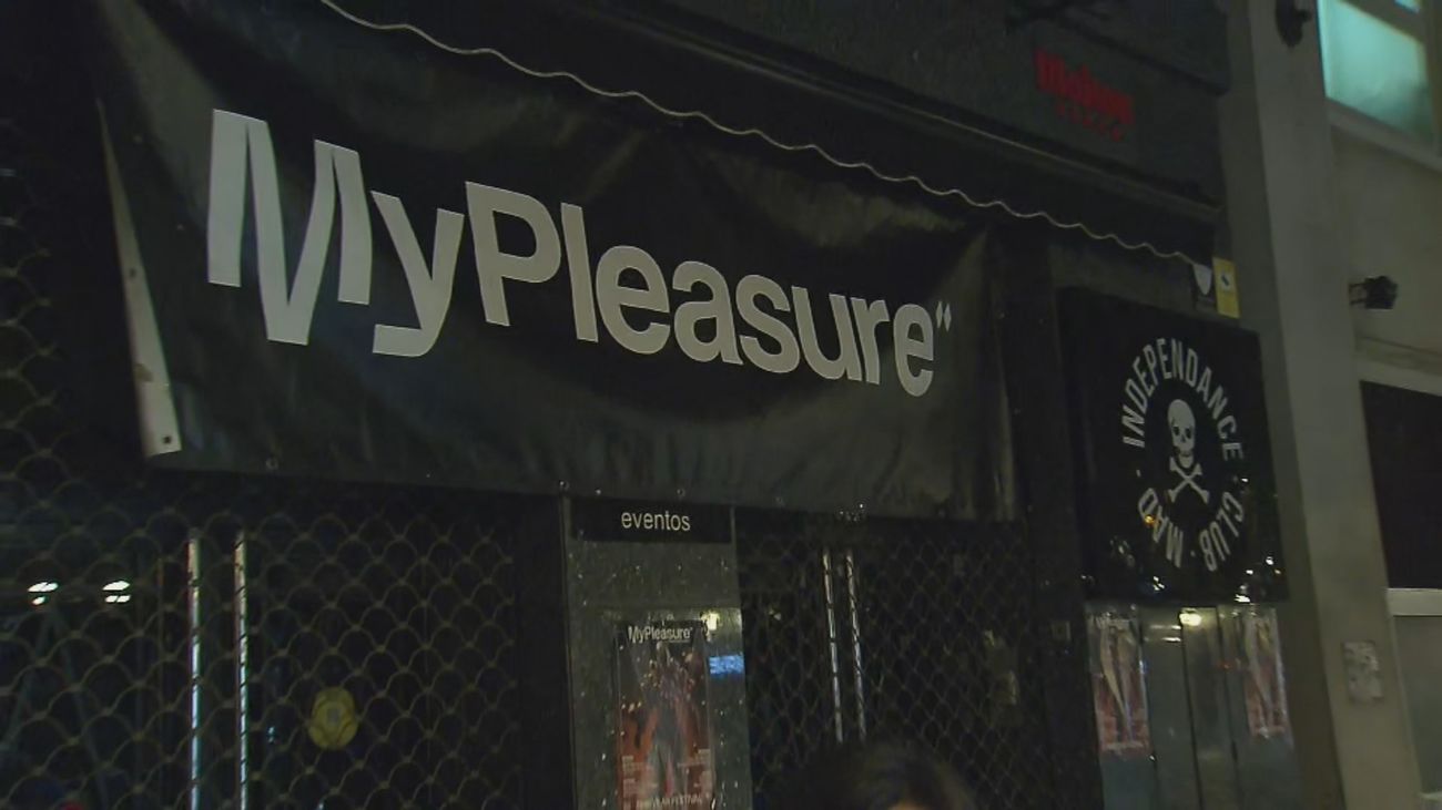 Tres detenidos y cuatro policías heridos en una pelea multitudinaria en una discoteca de la calle Atocha