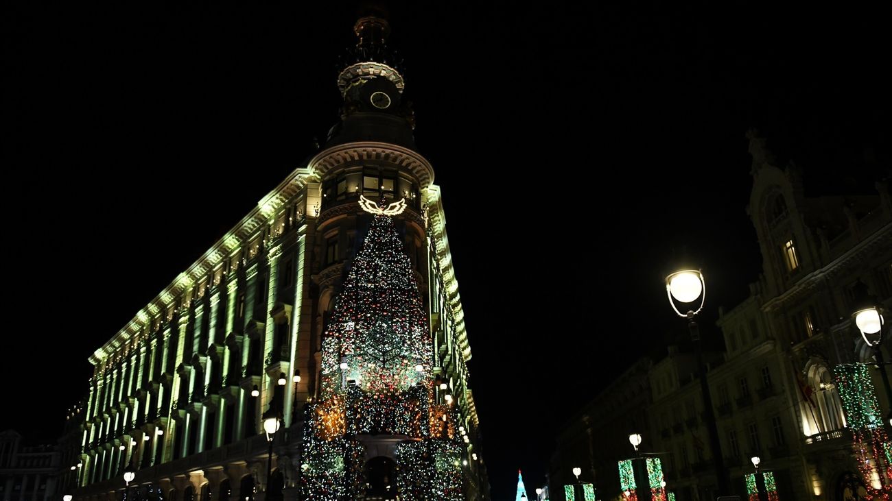El taxi de Madrid propone nuevos recorridos para acercar la Navidad a los ciudadanos