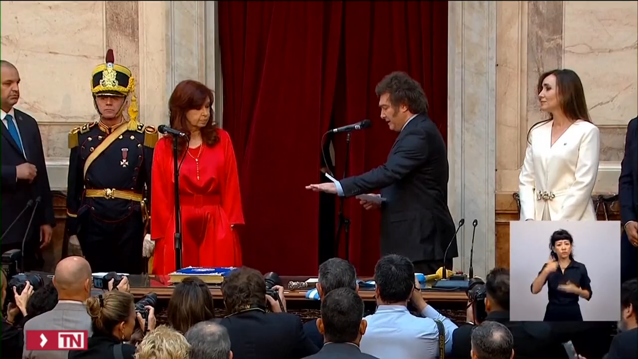 Javier Milei toma posesión como presidente: "Hoy comienza una nueva era en Argentina"