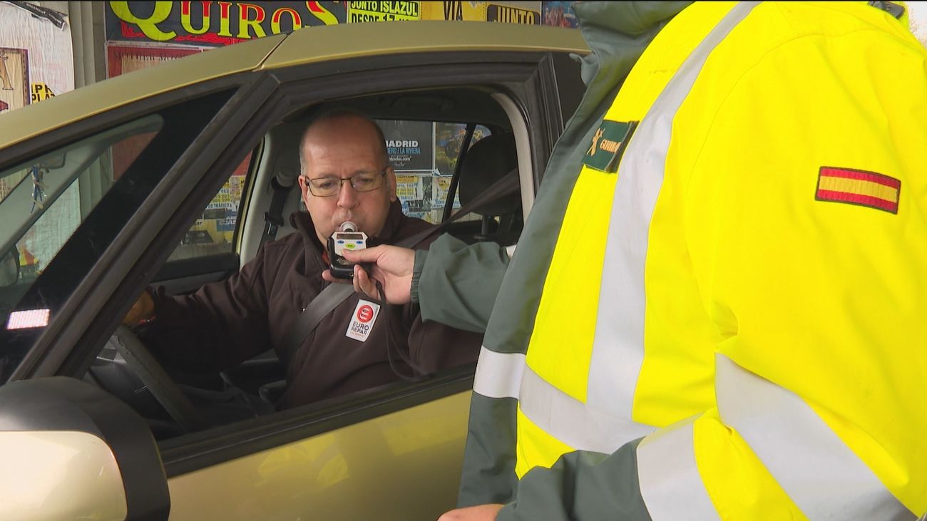 La DGT intensifica los controles de alcohol y drogas en vísperas de las fiestas navideñas