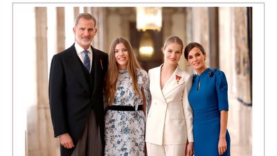 La Familia Real escoge una foto del día del 18 cumpleaños de la princesa Leonor para felicitar la Navidad