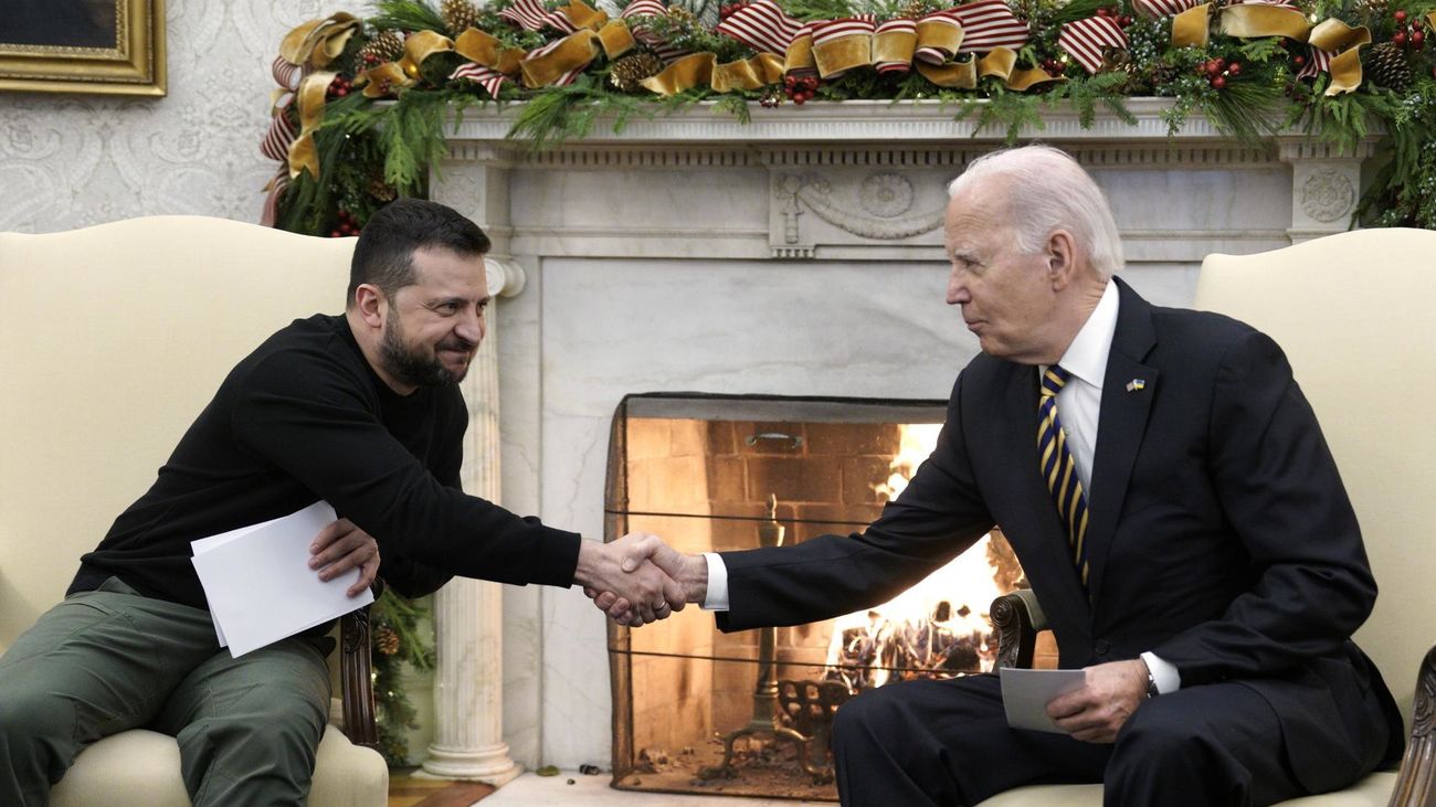 Joe Biden y  Volodímir Zelenski