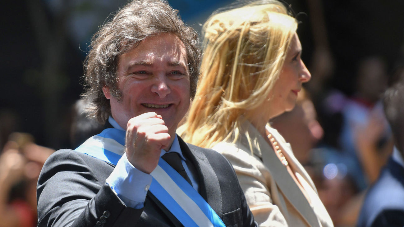 Las 10 medidas del plan de emergencia anunciado por Milei en Argentina