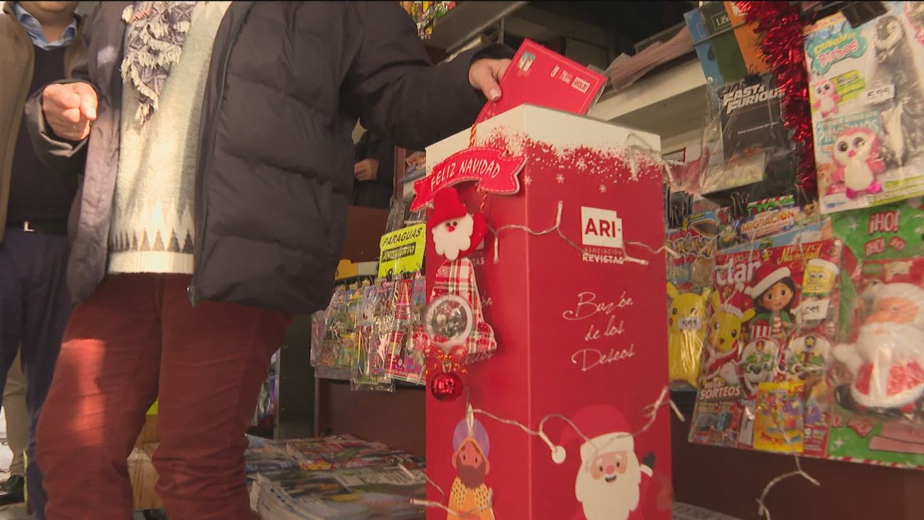 Los 'buzones de los deseos' esperan las cartas de los niños madrileños