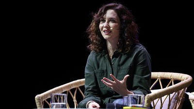 Ayuso, tras las palabras de Puente, cree que “lo próximo” es darle “el Nobel de la Paz” a Bildu