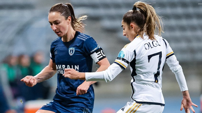 El Real Madrid femenino cae 2-1 en París y se complica el acceso a cuartos