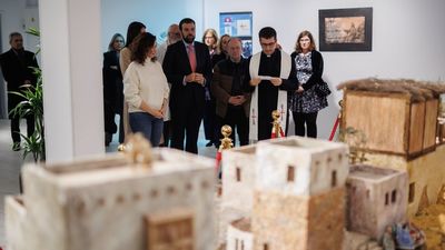 Ayuso asiste a la inauguración del nuevo Belén de Majadahonda