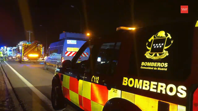 Un operario de grúa muere atropellado por su propio vehículo en la M-50