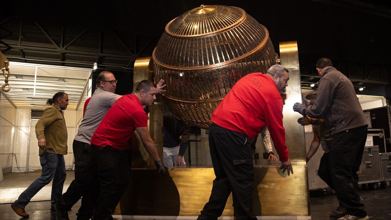 Comienza la cuenta atrás para el Sorteo de Navidad, llegan los bombos al Teatro Real