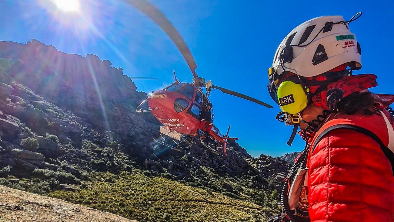 Helicóptero del GERA de Bomberos de la Comunidad de Madrid