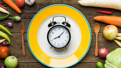 Desayunar y cenar temprano podría reducir el riesgo cardiovascular
