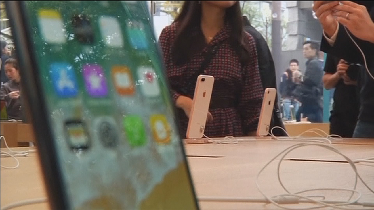 El coste de la Navidad para los españoles. 625 euros en regalos, comidas, viajes  y ocio