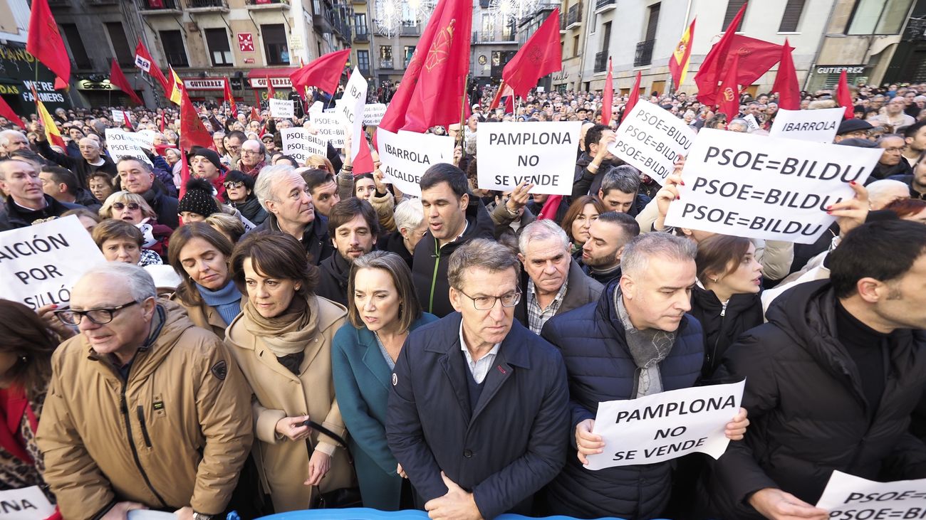 Feijóo dice que la moción de censura en Pamplona es "la primera factura y la última mentira" del "pacto encapuchado"