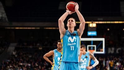 Estudiantes sigue invicto a domicilio tras ganar en Melilla