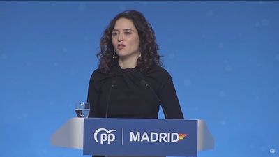 Ayuso: "Mientras ellos borran delitos, nosotros cumplimos las normas"