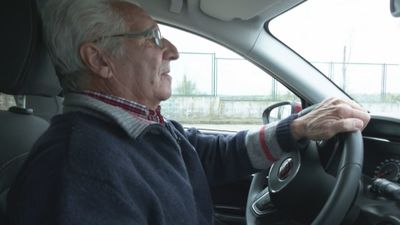 ¿Conducir o no a partir de los 65 años? Los mayores plantan cara a la DGT