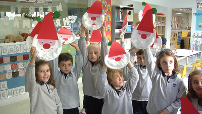 Los alumnos del Colegio Internacional Aravaca decoran la Navidad