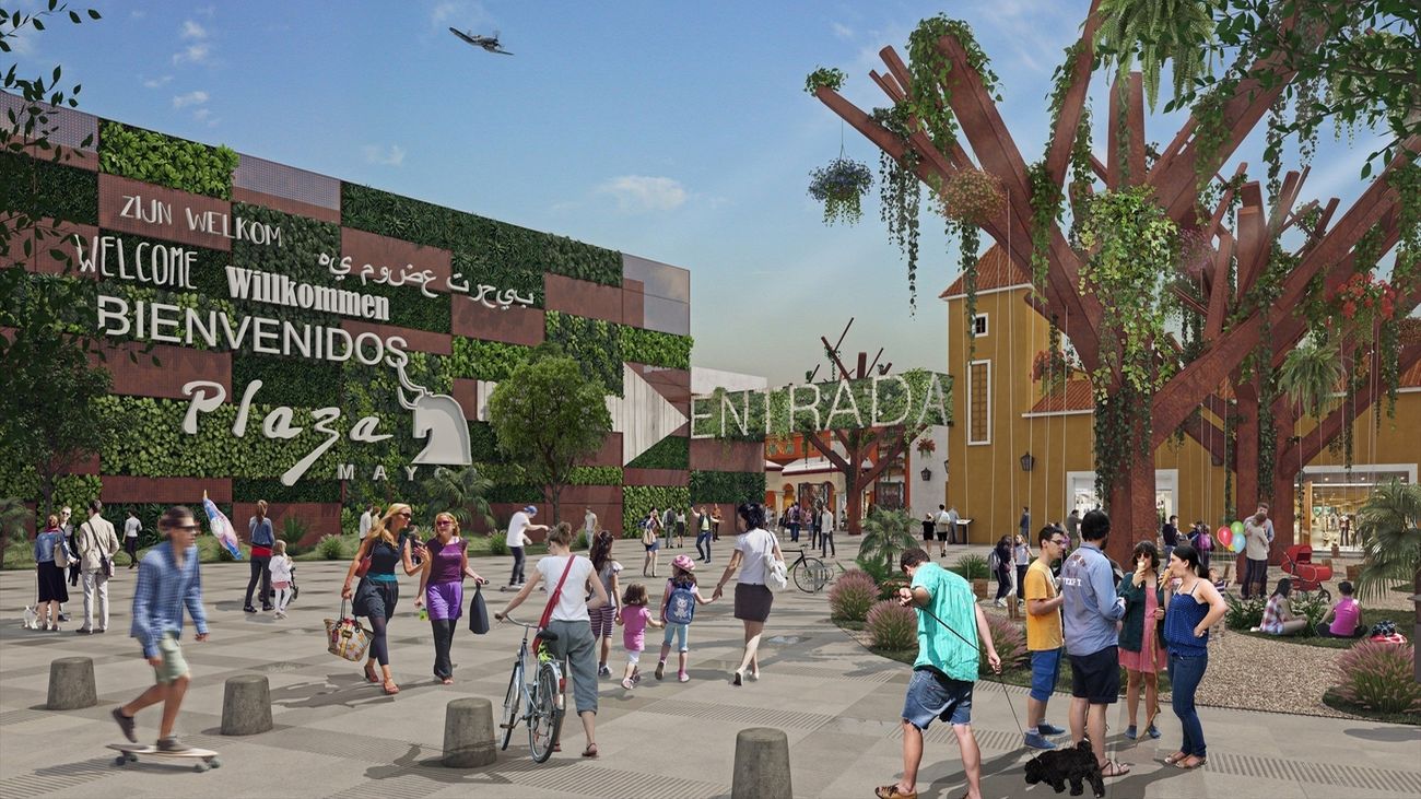 Un ladrón con una careta de Darth Vader apuñala a un hombre para robarle 80.000 euros en Málaga