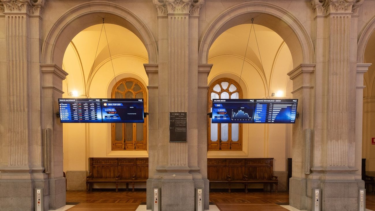 Jueves de repunte para el Ibex que alcanza los 10.700 puntos