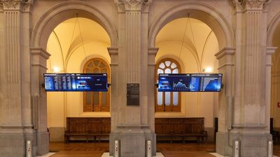 Jueves de repunte para el Ibex que alcanza los 10.700 puntos