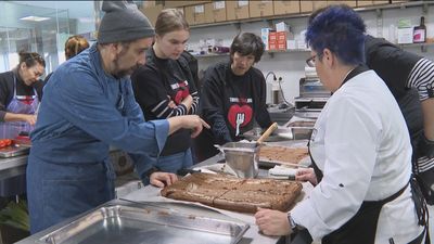 "Te invito a cenar", el menú navideño más solidario de Madrid