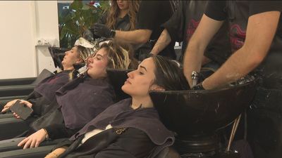 Las peluquerías también hacen su 'agosto' por Navidad