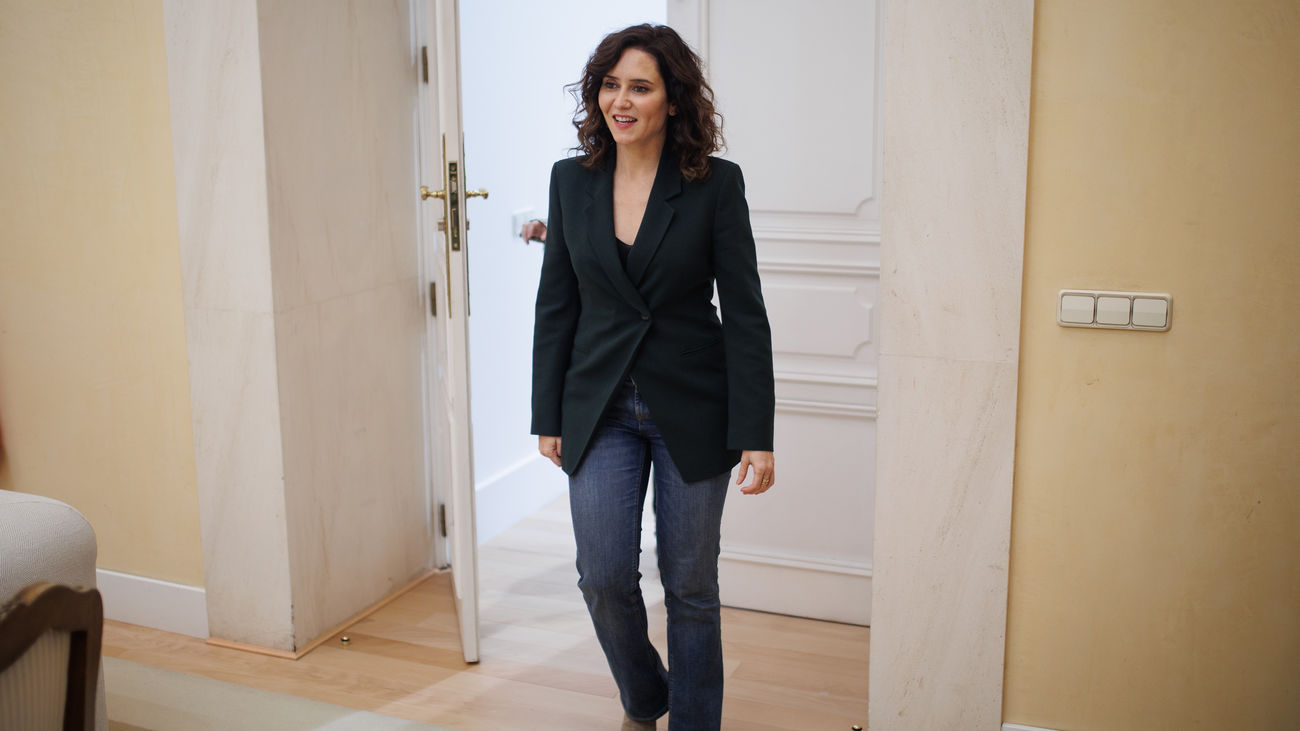 Ayuso comparte y destaca del discurso del Rey que "gracias a la Constitución conseguimos superar la división"