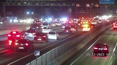 Un accidente en la A-6 provoca varios kilómetros de retenciones