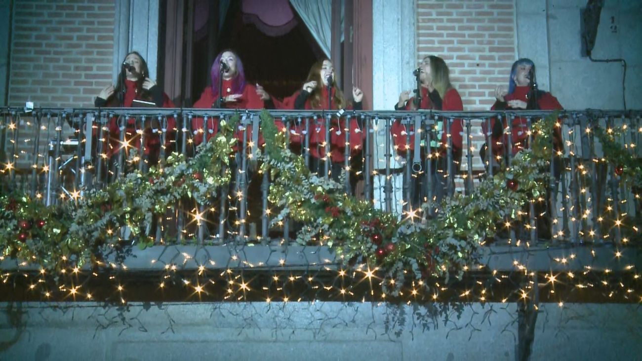 Concierto góspel desde los balcones de la Casa de la Villa
