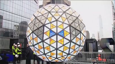 Nueva York se prepara para celebrar el año nuevo