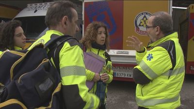 Sanitarios, bomberos, policías, de guardia en Nochevieja
