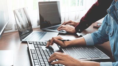 Los becarios en prácticas no laborales ya cotizan a la Seguridad Social  en este 2024