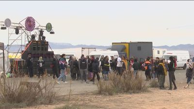 Un centenar de efectivos de la Guardia Civil controla el entorno de la fiesta ilegal de Fuente Álamo en Murcia