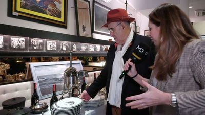 Viridiana pone a la venta su menaje y mobiliario tras el cierre