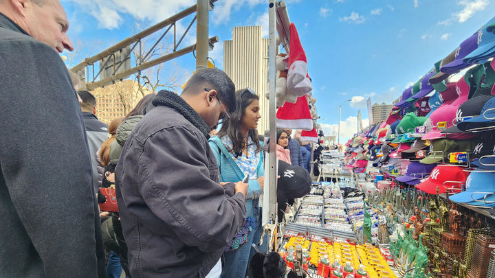Vendedores ambulantes en el puente de Brooklyn / EFE
