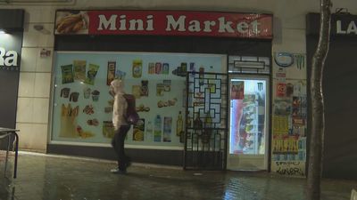 Herida grave una mujer tras producirse una deflagración en su tienda en Montecarmelo