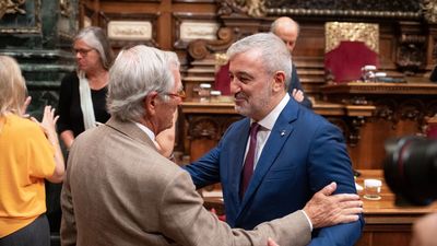 PSC y Junts negocian una posible coalición de gobierno en el Ayuntamiento de Barcelona
