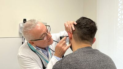 Ministerio de Sanidad y Comunidades Autónomas debaten sobre el déficit de médicos en verano