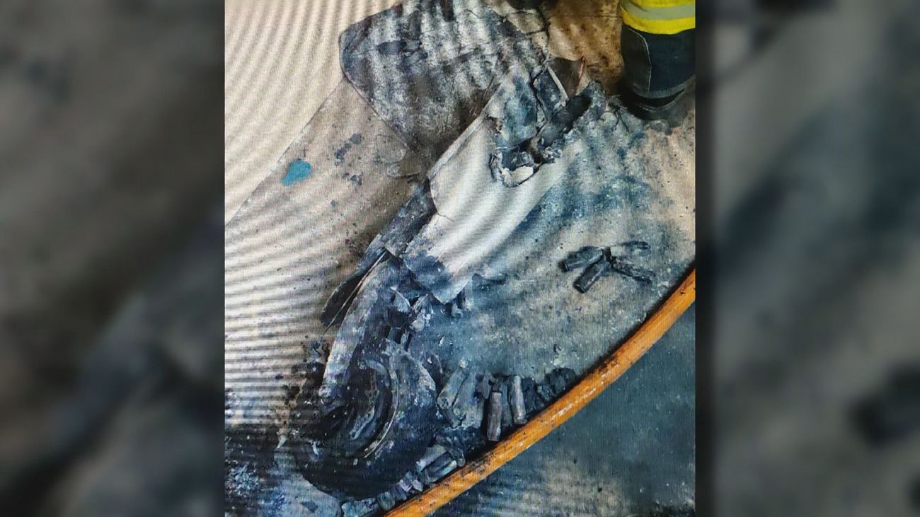 La explosión de un patinete derriba una pared de una vivienda en Ciudad Lineal