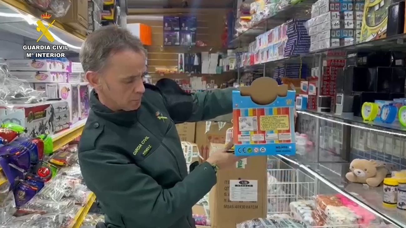 La Guardia Civil interviene casi 600.000 juguetes