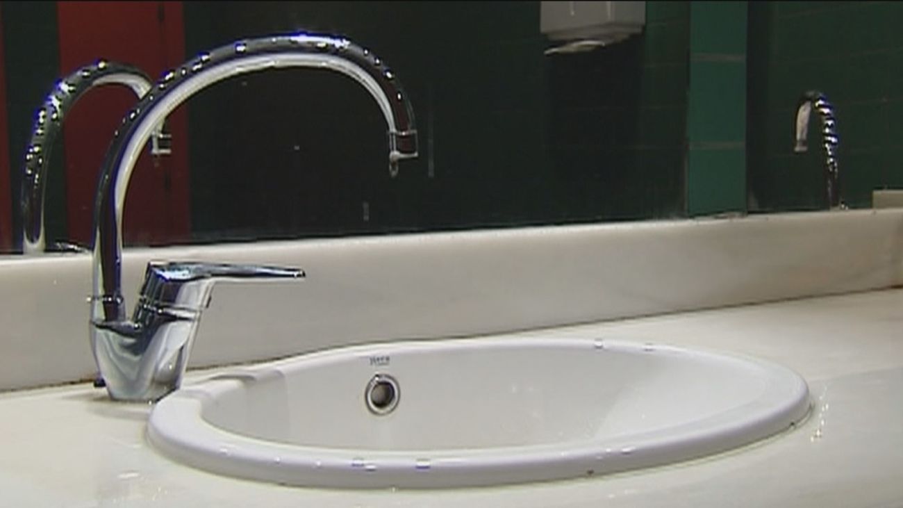 Las fugas de agua en los hogares madrileños llenarían 600 piscinas olímpicas