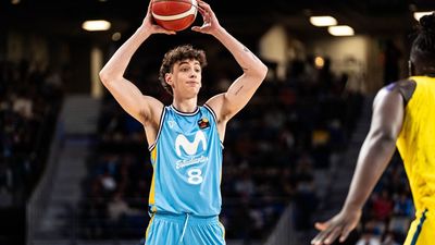 Estudiantes se aúpa a la primera plaza en solitario