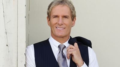 El cantante Michael Bolton, operado de un tumor cerebral