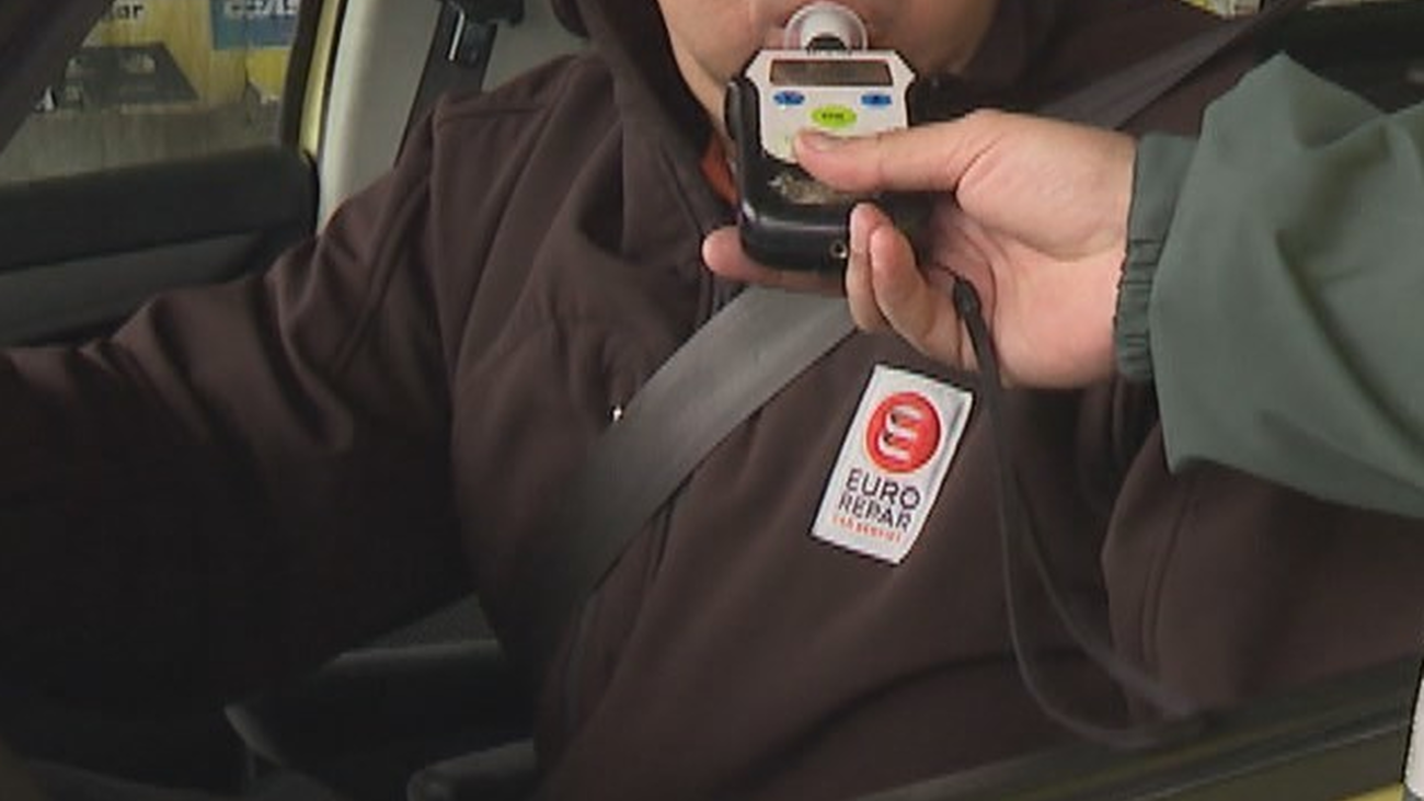 Detectan a un menor conduciendo un coche en el que viajaba su padre ebrio