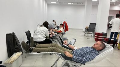 Los hospitales madrileños necesitan con urgencia donaciones de sangre de los grupos '0+', 'A+', A-', 'B-' y 'AB-'