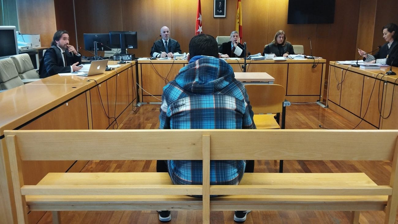 El pederasta de Valdeavero insinúa que sus hijos o un amigo le pudieron meter en un chat sexual con menores