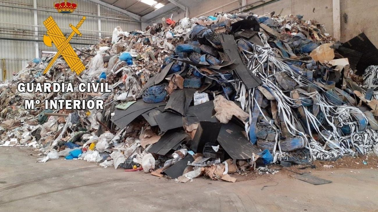 El tráfico ilegal de residuos que puede convertir a España en el basurero de Francia