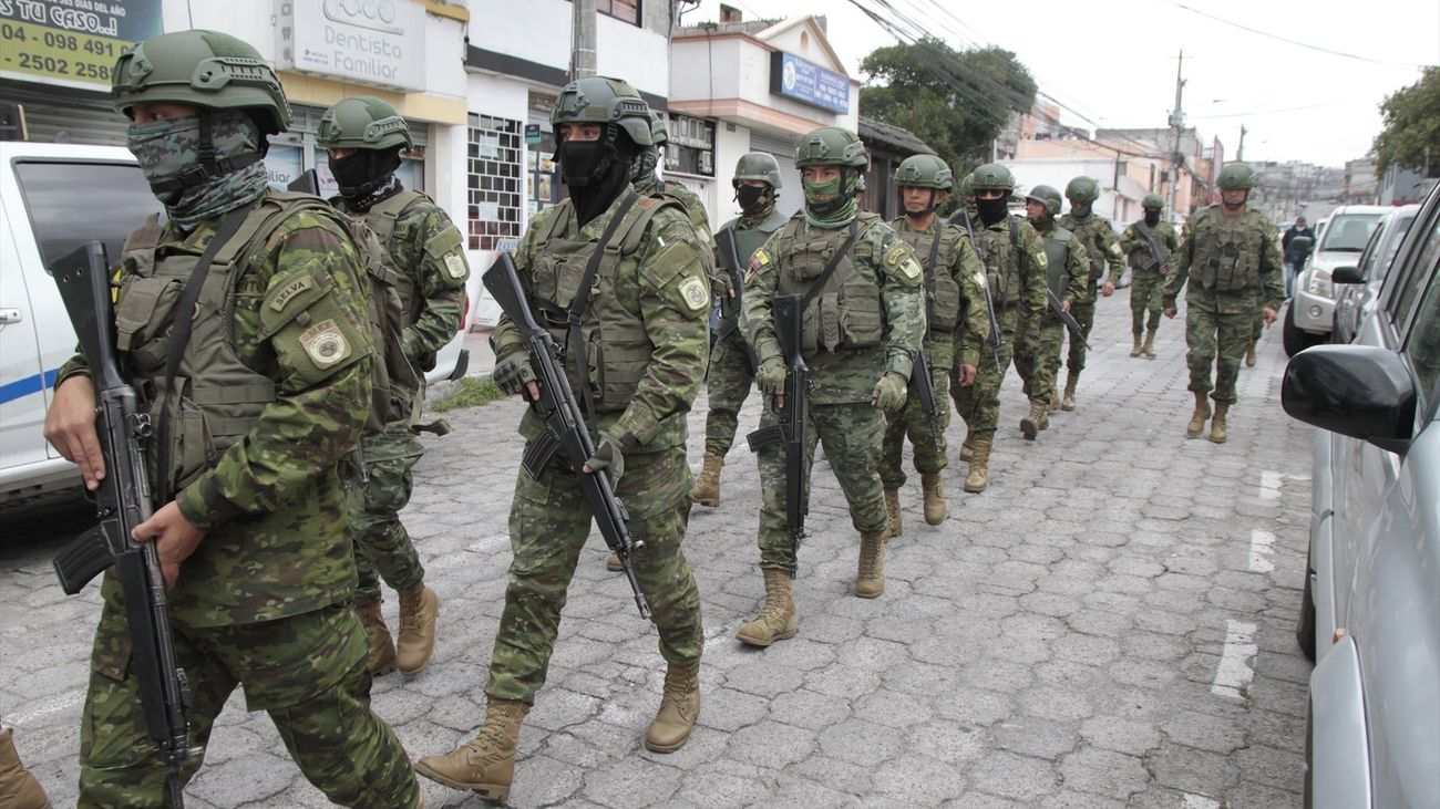 El Ejército de Ecuador detiene a 329 "terroristas" en 24 horas