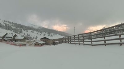 La nieve en la sierra de Madrid 'trae' la apertura de Valdesquí y Navacerrada, así como problemas en las carreteras